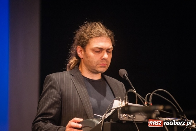 Zdjęcie w galerii na portalu naszraciborz.pl: Koncert piosenek Marka Grechuty w DK Strzecha wiadomości z regionu