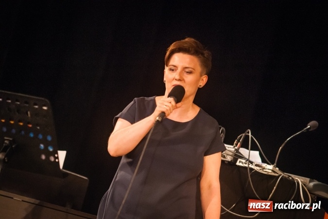 Zdjęcie w galerii na portalu naszraciborz.pl: Koncert piosenek Marka Grechuty w DK Strzecha wiadomości z regionu