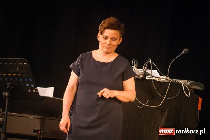 Zdjęcie w galerii na portalu naszraciborz.pl: Koncert piosenek Marka Grechuty w DK Strzecha wiadomości z regionu