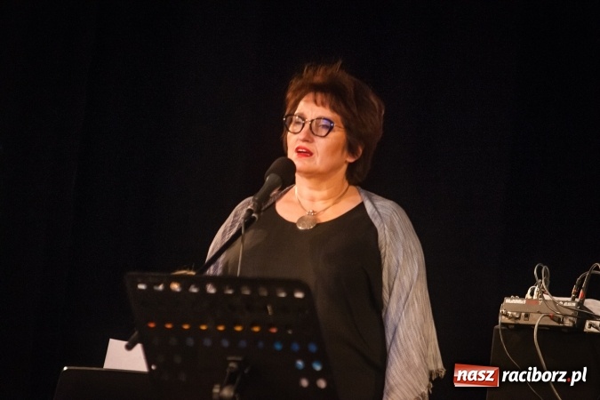 Zdjęcie w galerii na portalu naszraciborz.pl: Koncert piosenek Marka Grechuty w DK Strzecha wiadomości z regionu