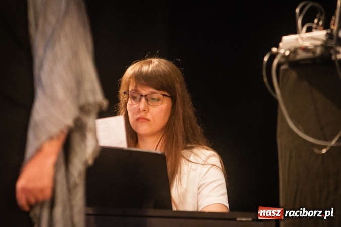 Zdjęcie w galerii na portalu naszraciborz.pl: Koncert piosenek Marka Grechuty w DK Strzecha wiadomości z regionu