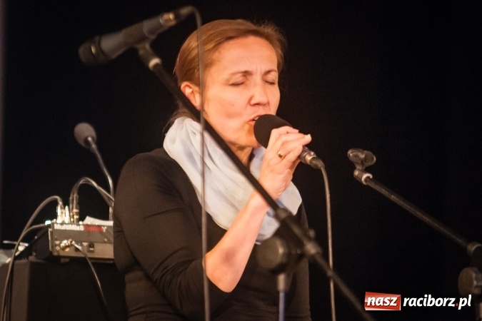 Zdjęcie w galerii na portalu naszraciborz.pl: Koncert piosenek Marka Grechuty w DK Strzecha wiadomości z regionu