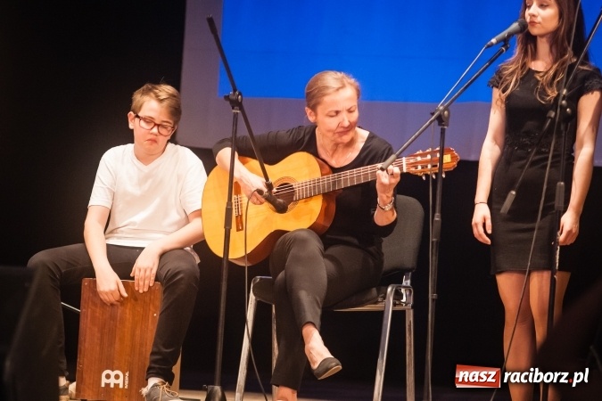 Zdjęcie w galerii na portalu naszraciborz.pl: Koncert piosenek Marka Grechuty w DK Strzecha wiadomości z regionu