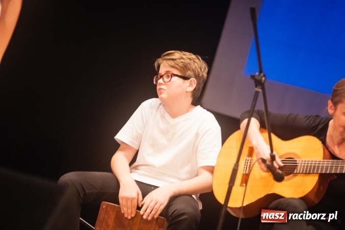 Zdjęcie w galerii na portalu naszraciborz.pl: Koncert piosenek Marka Grechuty w DK Strzecha wiadomości z regionu
