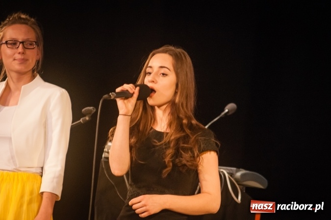 Zdjęcie w galerii na portalu naszraciborz.pl: Koncert piosenek Marka Grechuty w DK Strzecha wiadomości z regionu