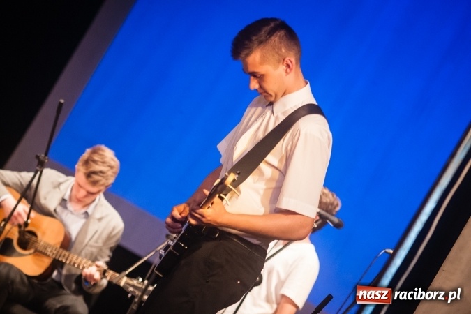 Zdjęcie w galerii na portalu naszraciborz.pl: Koncert piosenek Marka Grechuty w DK Strzecha wiadomości z regionu