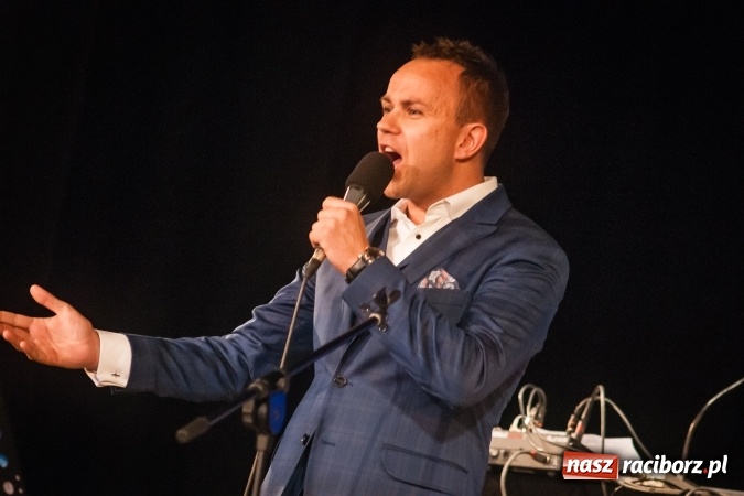 Zdjęcie w galerii na portalu naszraciborz.pl: Koncert piosenek Marka Grechuty w DK Strzecha wiadomości z regionu