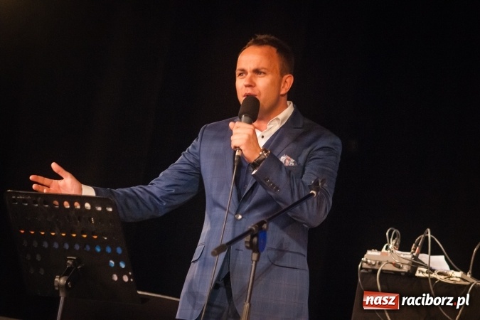 Zdjęcie w galerii na portalu naszraciborz.pl: Koncert piosenek Marka Grechuty w DK Strzecha wiadomości z regionu