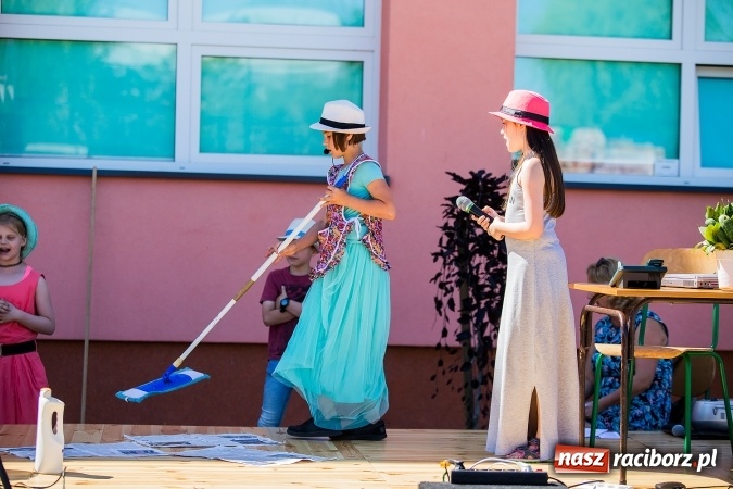 Zdjęcie w galerii na portalu naszraciborz.pl: Moc atrakcji na festynie rodzinnym w Szkole Podstawowej nr 15 wiadomości z regionu