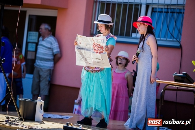 Zdjęcie w galerii na portalu naszraciborz.pl: Moc atrakcji na festynie rodzinnym w Szkole Podstawowej nr 15 wiadomości z regionu