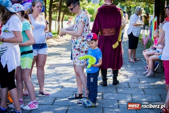 Zdjęcie w galerii na portalu naszraciborz.pl: Moc atrakcji na festynie rodzinnym w Szkole Podstawowej nr 15 wiadomości z regionu
