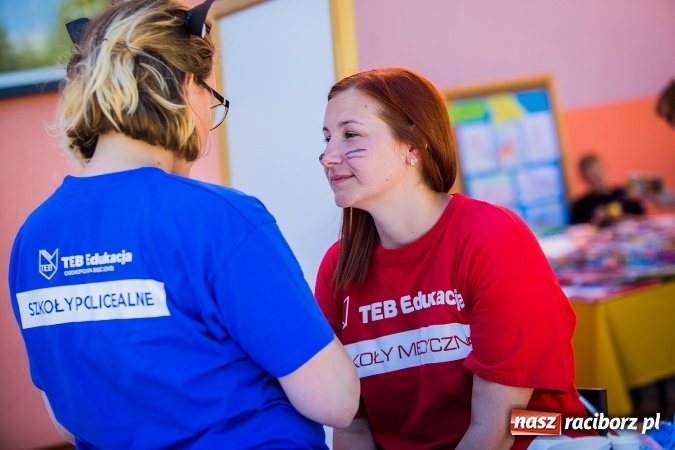 Zdjęcie w galerii na portalu naszraciborz.pl: Moc atrakcji na festynie rodzinnym w Szkole Podstawowej nr 15 wiadomości z regionu