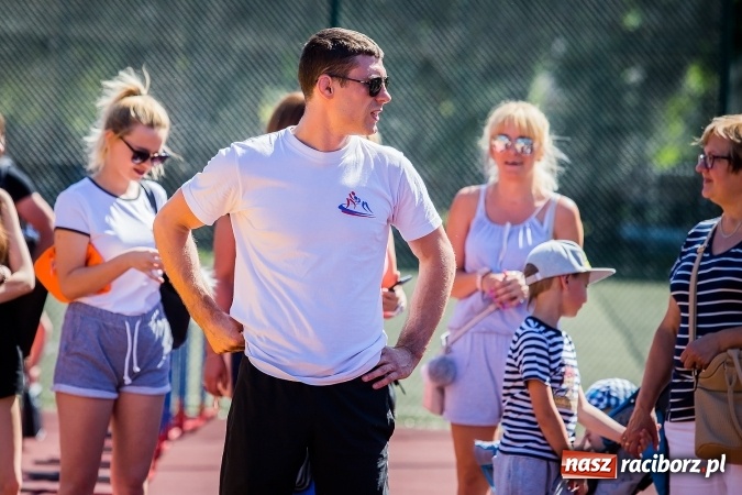 Zdjęcie w galerii na portalu naszraciborz.pl: Moc atrakcji na festynie rodzinnym w Szkole Podstawowej nr 15 wiadomości z regionu