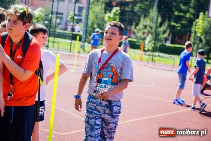 Zdjęcie w galerii na portalu naszraciborz.pl: Moc atrakcji na festynie rodzinnym w Szkole Podstawowej nr 15 wiadomości z regionu