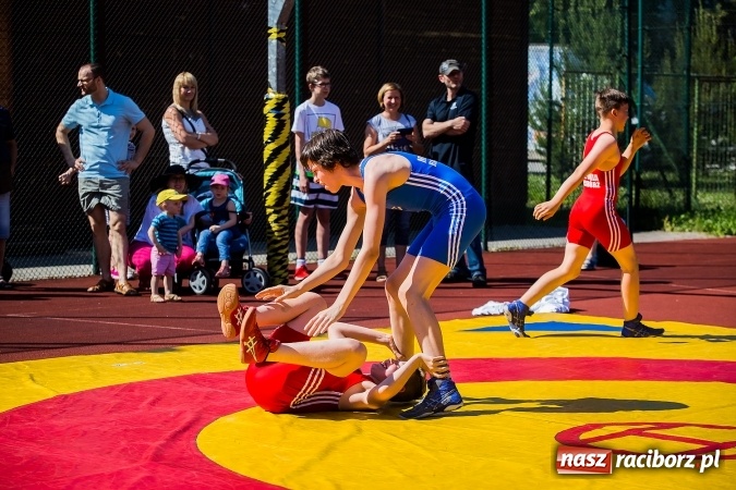 Zdjęcie w galerii na portalu naszraciborz.pl: Moc atrakcji na festynie rodzinnym w Szkole Podstawowej nr 15 wiadomości z regionu
