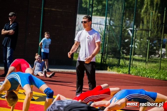 Zdjęcie w galerii na portalu naszraciborz.pl: Moc atrakcji na festynie rodzinnym w Szkole Podstawowej nr 15 wiadomości z regionu