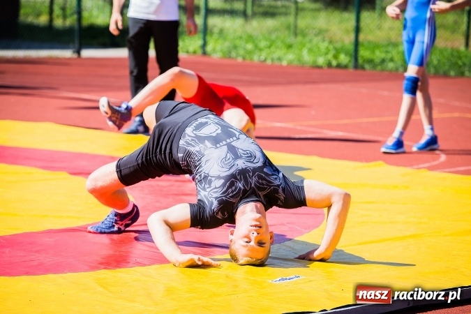 Zdjęcie w galerii na portalu naszraciborz.pl: Moc atrakcji na festynie rodzinnym w Szkole Podstawowej nr 15 wiadomości z regionu