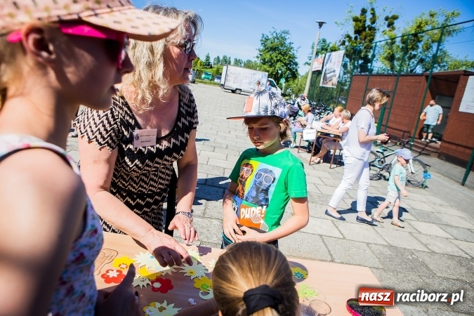 Zdjęcie w galerii na portalu naszraciborz.pl: Moc atrakcji na festynie rodzinnym w Szkole Podstawowej nr 15 wiadomości z regionu