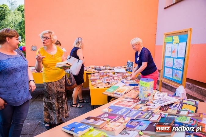 Zdjęcie w galerii na portalu naszraciborz.pl: Moc atrakcji na festynie rodzinnym w Szkole Podstawowej nr 15 wiadomości z regionu