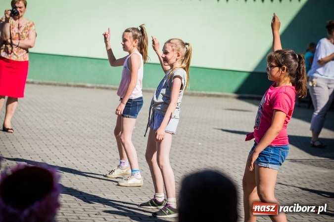 Zdjęcie w galerii na portalu naszraciborz.pl: Festyn rodzinny z okazji Dnia Dziecka w SP 13 wiadomości z regionu