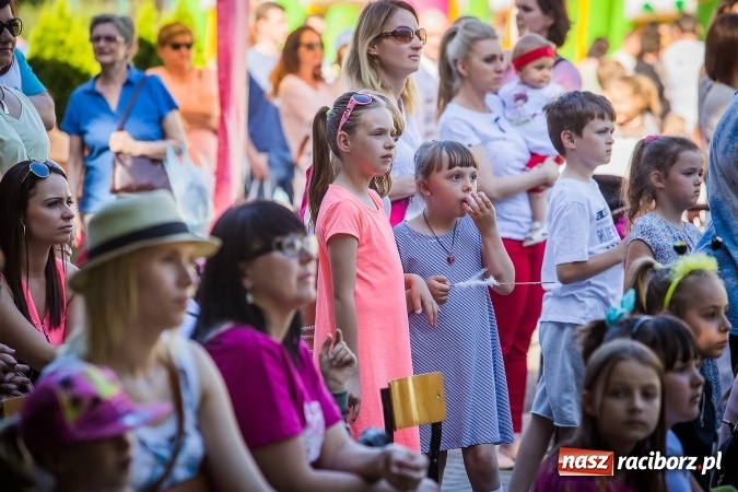 Zdjęcie w galerii na portalu naszraciborz.pl: Festyn rodzinny z okazji Dnia Dziecka w SP 13 wiadomości z regionu