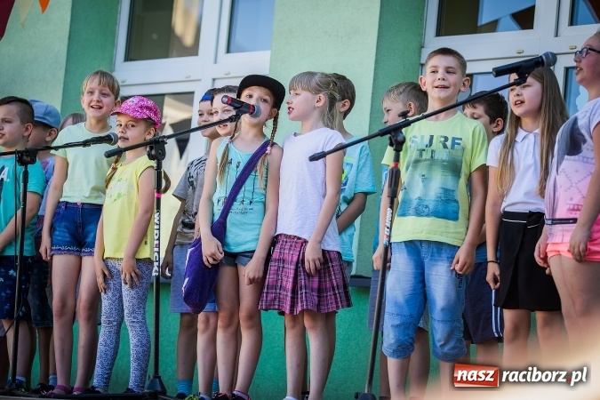 Zdjęcie w galerii na portalu naszraciborz.pl: Festyn rodzinny z okazji Dnia Dziecka w SP 13 wiadomości z regionu