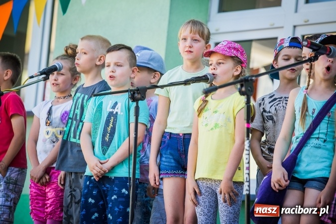 Zdjęcie w galerii na portalu naszraciborz.pl: Festyn rodzinny z okazji Dnia Dziecka w SP 13 wiadomości z regionu