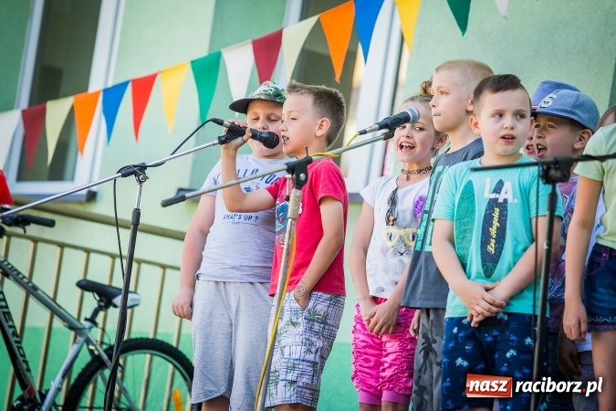 Zdjęcie w galerii na portalu naszraciborz.pl: Festyn rodzinny z okazji Dnia Dziecka w SP 13 wiadomości z regionu