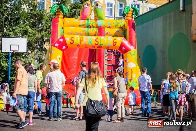 Zdjęcie w galerii na portalu naszraciborz.pl: Festyn rodzinny z okazji Dnia Dziecka w SP 13 wiadomości z regionu