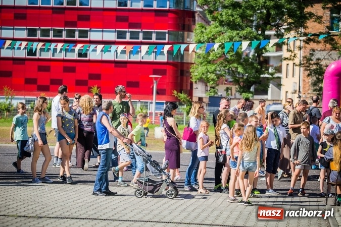 Zdjęcie w galerii na portalu naszraciborz.pl: Festyn rodzinny z okazji Dnia Dziecka w SP 13 wiadomości z regionu
