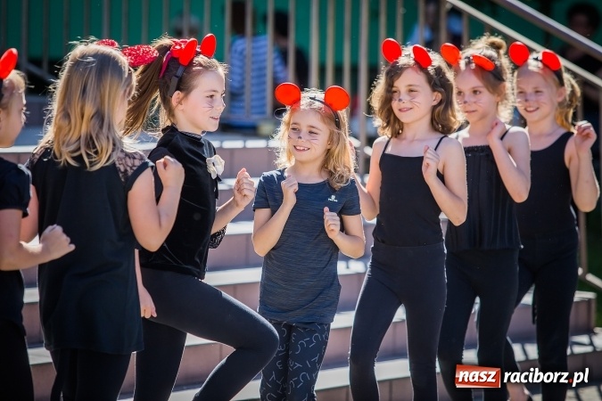 Zdjęcie w galerii na portalu naszraciborz.pl: Festyn rodzinny z okazji Dnia Dziecka w SP 13 wiadomości z regionu