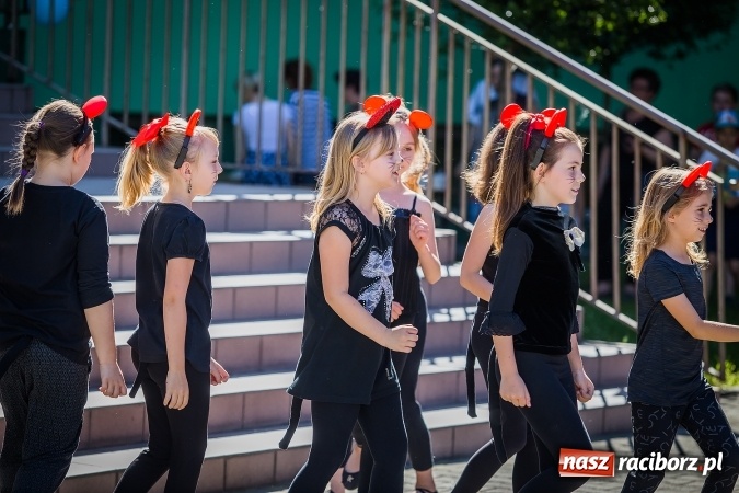 Zdjęcie w galerii na portalu naszraciborz.pl: Festyn rodzinny z okazji Dnia Dziecka w SP 13 wiadomości z regionu