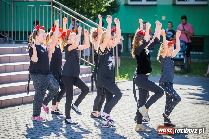 Zdjęcie w galerii na portalu naszraciborz.pl: Festyn rodzinny z okazji Dnia Dziecka w SP 13 wiadomości z regionu