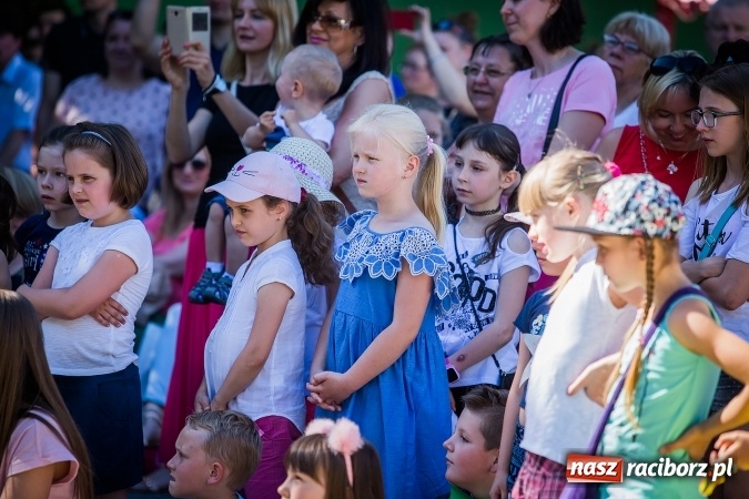 Zdjęcie w galerii na portalu naszraciborz.pl: Festyn rodzinny z okazji Dnia Dziecka w SP 13 wiadomości z regionu
