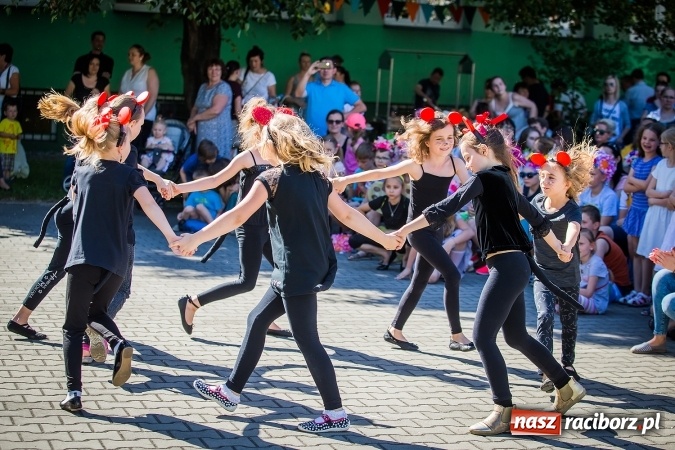 Zdjęcie w galerii na portalu naszraciborz.pl: Festyn rodzinny z okazji Dnia Dziecka w SP 13 wiadomości z regionu