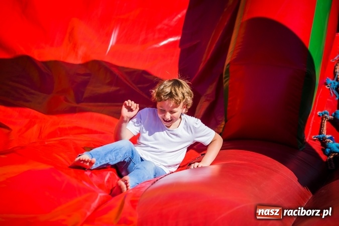 Zdjęcie w galerii na portalu naszraciborz.pl: Festyn rodzinny z okazji Dnia Dziecka w SP 13 wiadomości z regionu