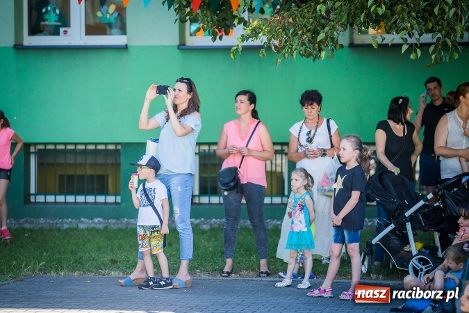 Zdjęcie w galerii na portalu naszraciborz.pl: Festyn rodzinny z okazji Dnia Dziecka w SP 13 wiadomości z regionu