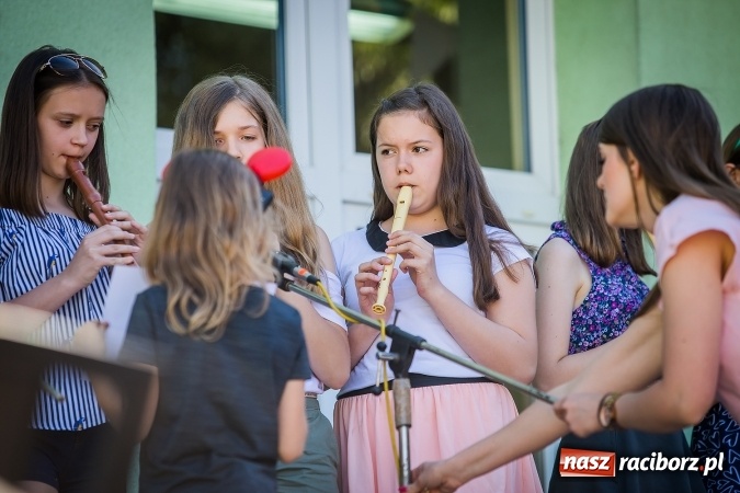 Zdjęcie w galerii na portalu naszraciborz.pl: Festyn rodzinny z okazji Dnia Dziecka w SP 13 wiadomości z regionu