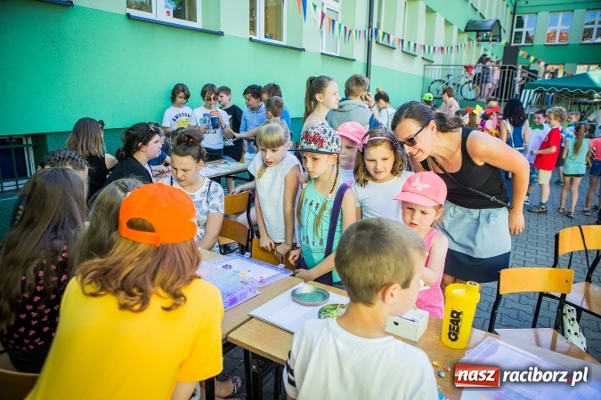 Zdjęcie w galerii na portalu naszraciborz.pl: Festyn rodzinny z okazji Dnia Dziecka w SP 13 wiadomości z regionu