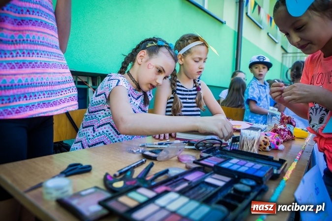 Zdjęcie w galerii na portalu naszraciborz.pl: Festyn rodzinny z okazji Dnia Dziecka w SP 13 wiadomości z regionu