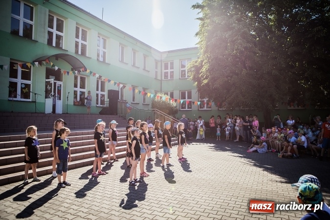 Zdjęcie w galerii na portalu naszraciborz.pl: Festyn rodzinny z okazji Dnia Dziecka w SP 13 wiadomości z regionu