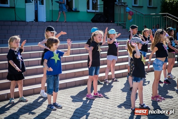 Zdjęcie w galerii na portalu naszraciborz.pl: Festyn rodzinny z okazji Dnia Dziecka w SP 13 wiadomości z regionu