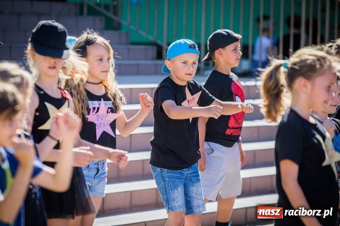 Zdjęcie w galerii na portalu naszraciborz.pl: Festyn rodzinny z okazji Dnia Dziecka w SP 13 wiadomości z regionu
