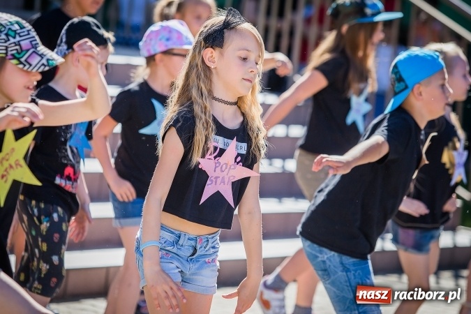 Zdjęcie w galerii na portalu naszraciborz.pl: Festyn rodzinny z okazji Dnia Dziecka w SP 13 wiadomości z regionu