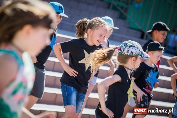 Zdjęcie w galerii na portalu naszraciborz.pl: Festyn rodzinny z okazji Dnia Dziecka w SP 13 wiadomości z regionu