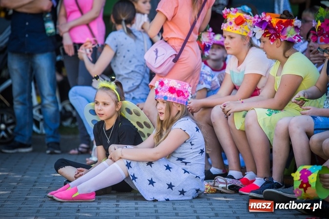 Zdjęcie w galerii na portalu naszraciborz.pl: Festyn rodzinny z okazji Dnia Dziecka w SP 13 wiadomości z regionu