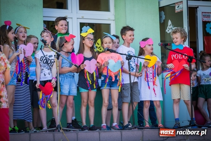 Zdjęcie w galerii na portalu naszraciborz.pl: Festyn rodzinny z okazji Dnia Dziecka w SP 13 wiadomości z regionu