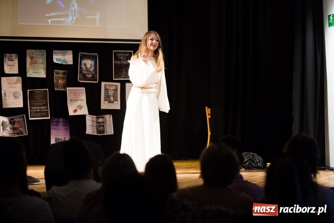 Zdjęcie w galerii na portalu naszraciborz.pl: Ostatni występ Irrealis w Młodzieżowym Domu Kultury wiadomości z regionu