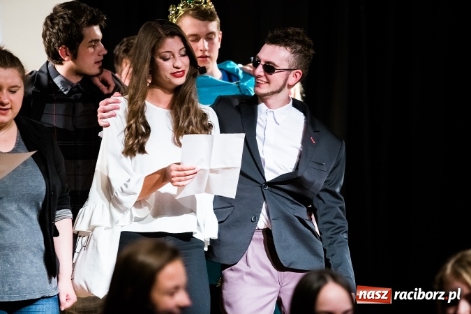 Zdjęcie w galerii na portalu naszraciborz.pl: Ostatni występ Irrealis w Młodzieżowym Domu Kultury wiadomości z regionu