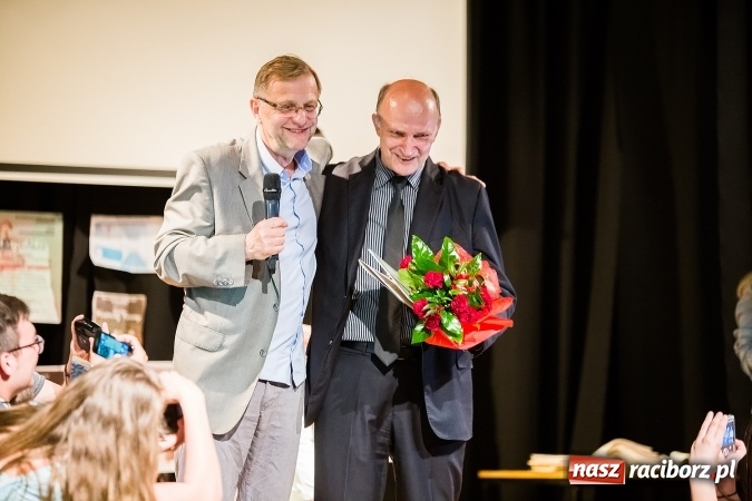 Zdjęcie w galerii na portalu naszraciborz.pl: Ostatni występ Irrealis w Młodzieżowym Domu Kultury wiadomości z regionu